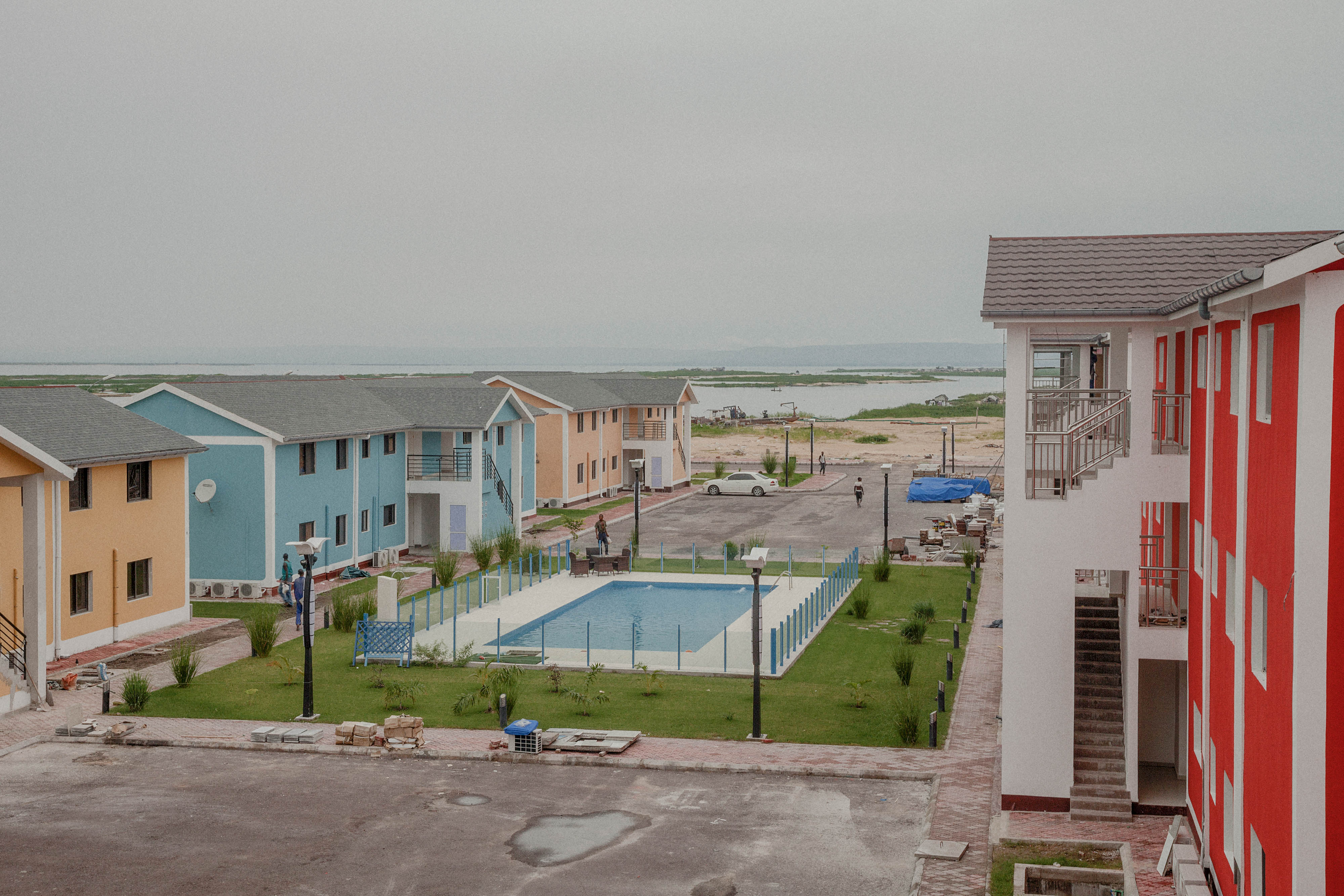 New buildings with a swimming pool in the center